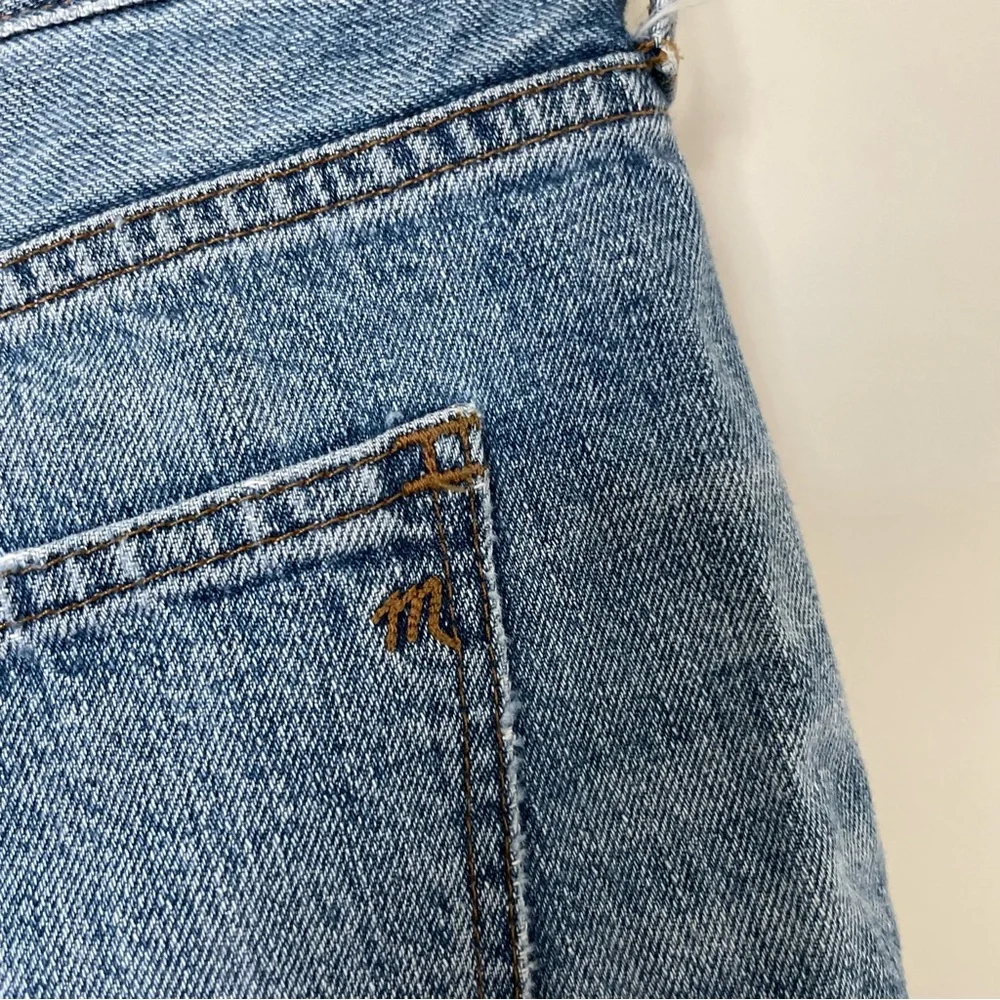 Madewell women’s light wash denim boyshort size 29